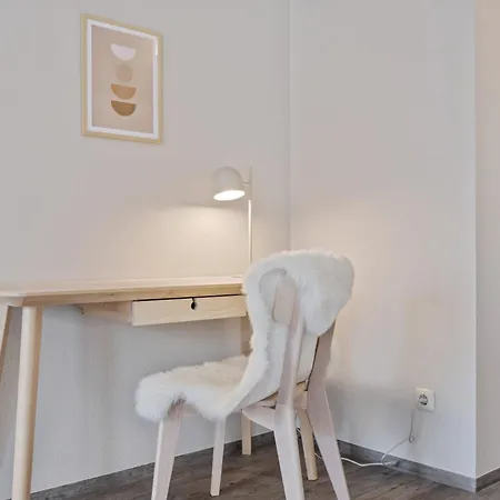 2-zimmer 50m2 - Naehe Innenhafen Und Hbf Apartment